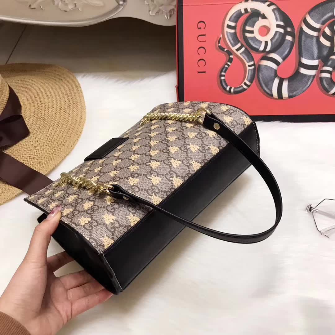 Gucci Padlock Small GG Supreme Canvas Shoulder Bag with Printed Bees - LULUX