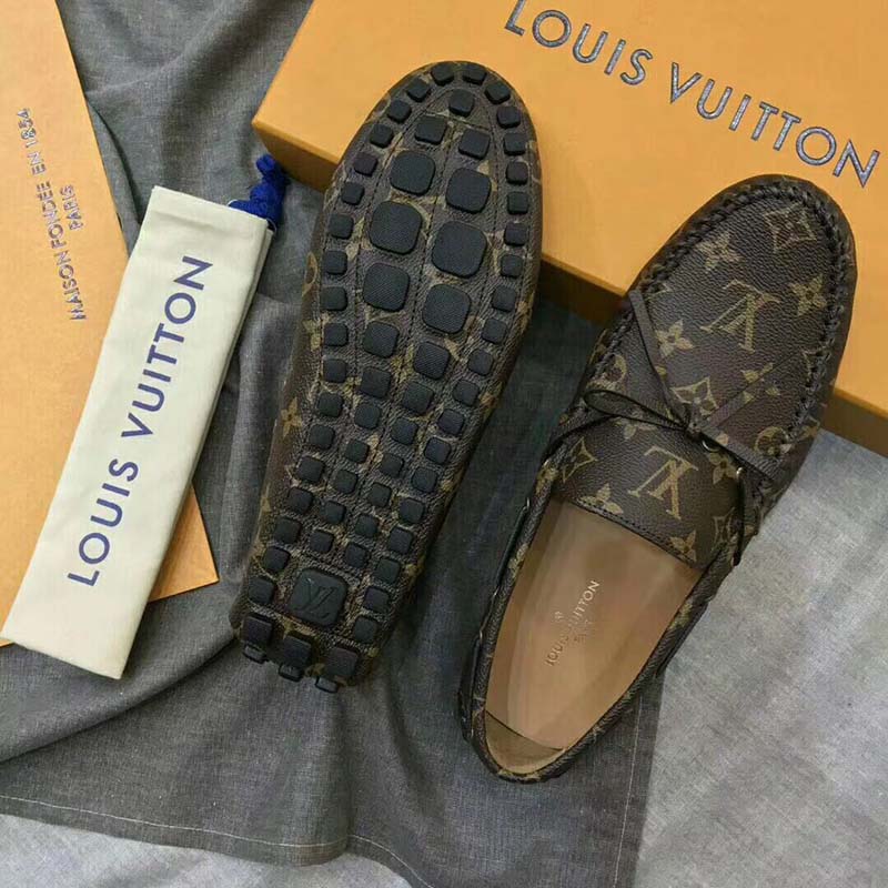 Louis Vuitton® LV Driver Moccasin Brown. Size 05.5 en 2023
