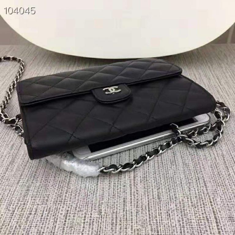 chanel classic clutch with chain price