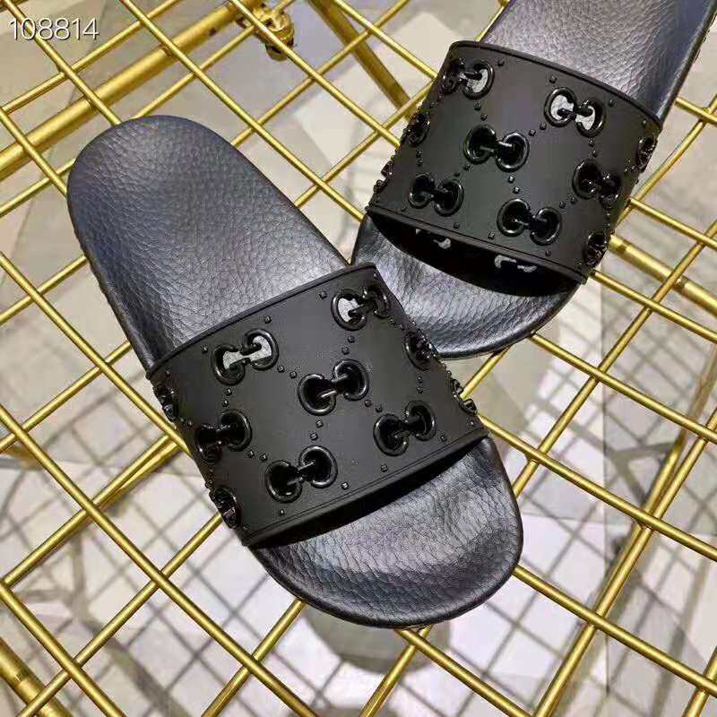 Gucci Men's Rubber GG Slide Sandal-Black - LULUX