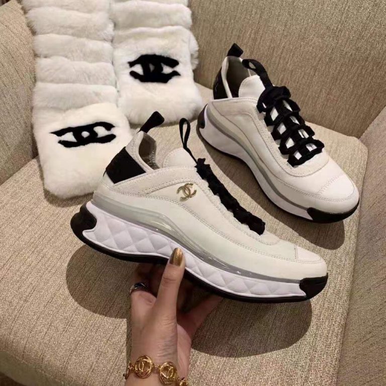 Chanel Women Sneakers in Velvet Calfskin & Mixed Fibers 1 cm HeelBeige