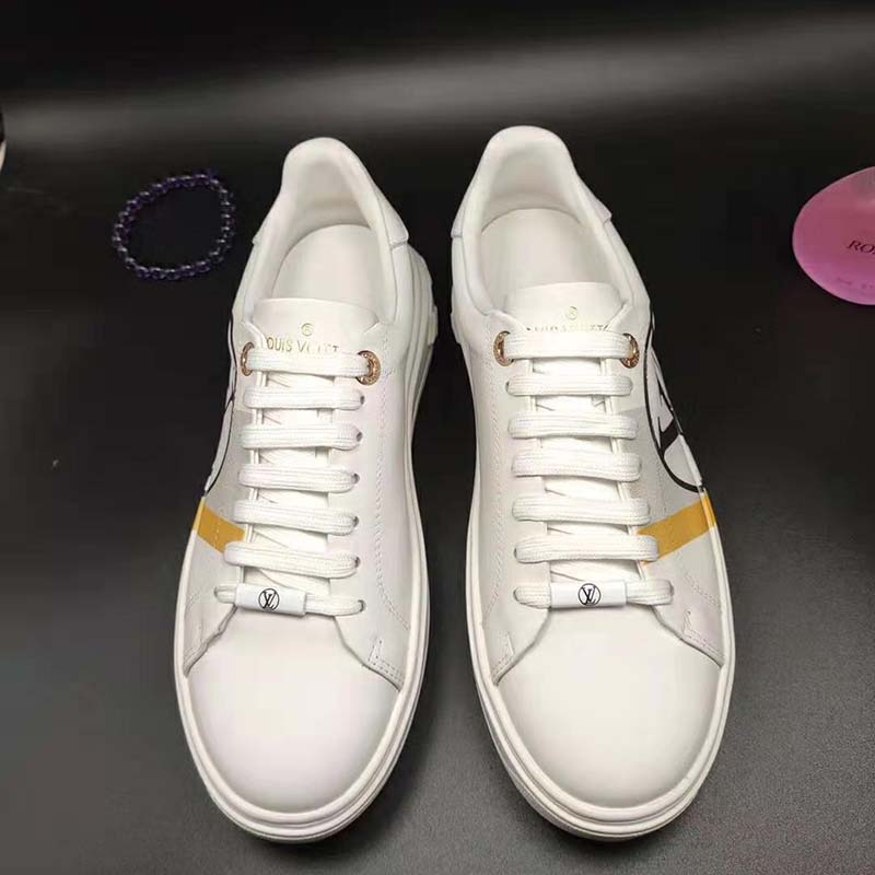 Louis Vuitton LV sneakers Time Out White Leather ref.223164 - Joli Closet