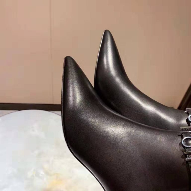 Louis Vuitton® LV Beaubourg Ankle Boot Cacao. Size 36.0