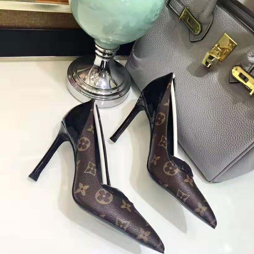 Louis Vuitton Cherie Pump Monogram Size 41 for Sale in New York, NY -  OfferUp