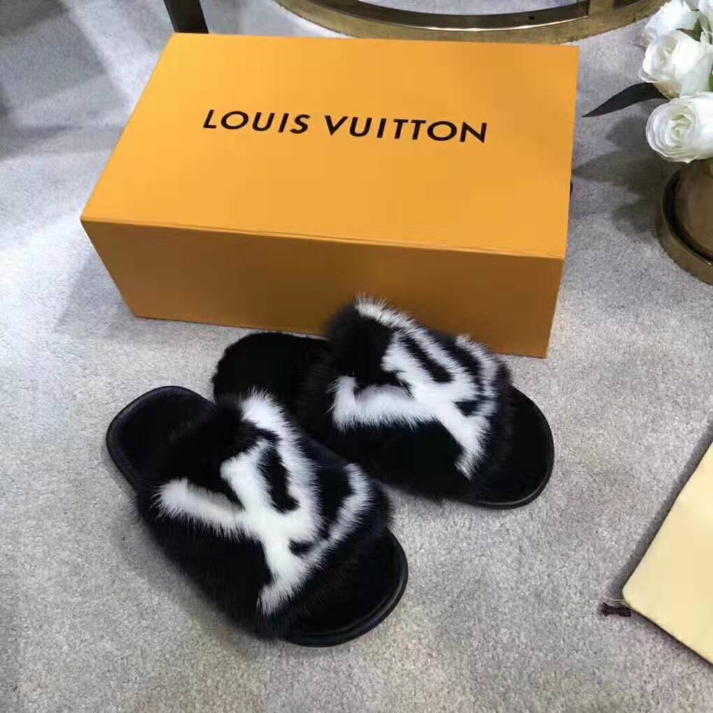 Louis Vuitton Black/White Mink Fur Homey Flat Mules Size 42 Louis Vuitton |  The Luxury Closet