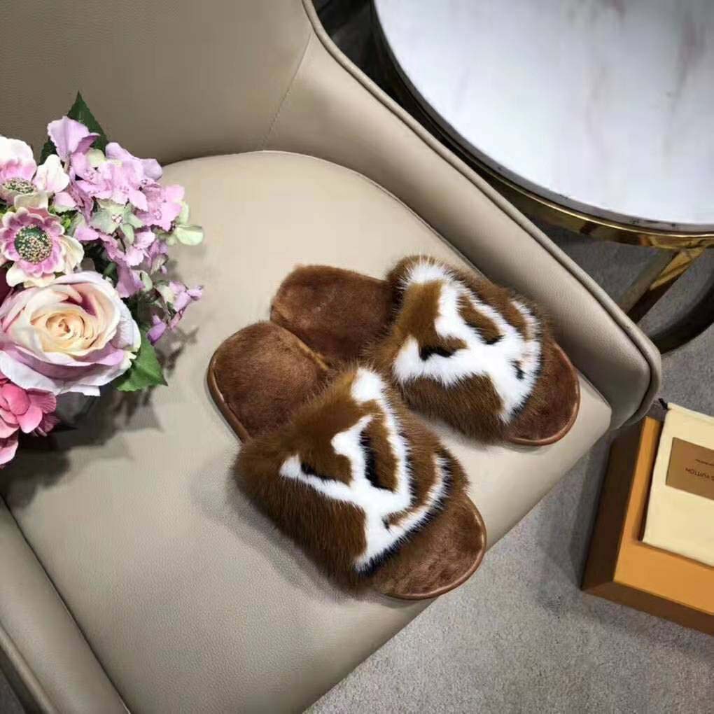 Second Hand Louis Vuitton Mink Fur LV Homey Flat Mules