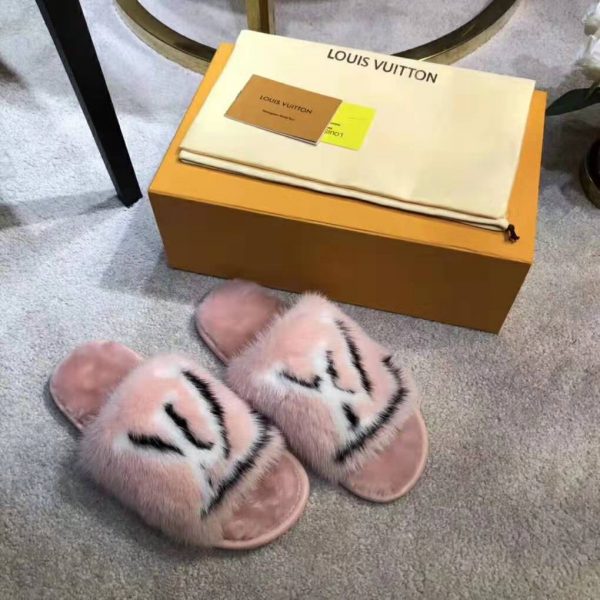 pink fluffy lv slippers