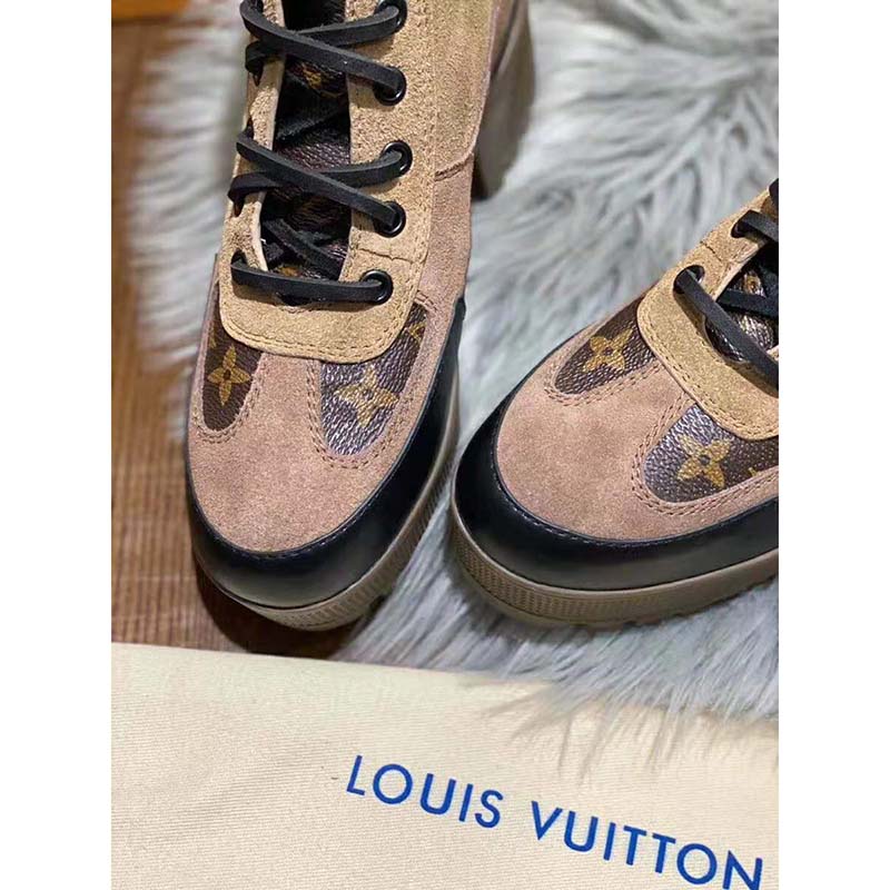 Louis Vuitton - Authenticated Lauréate Boots - Suede Brown for Women, Very Good Condition