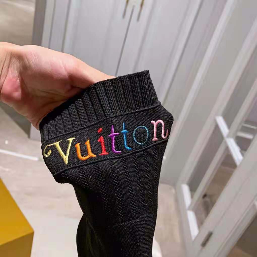 Louis Vuitton Silhouette Ankle Boot BLACK. Size 35.0
