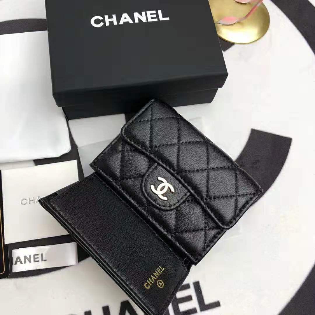 Chanel Women Classic Card Holder in Grained Calfskin & GoldTone Metal