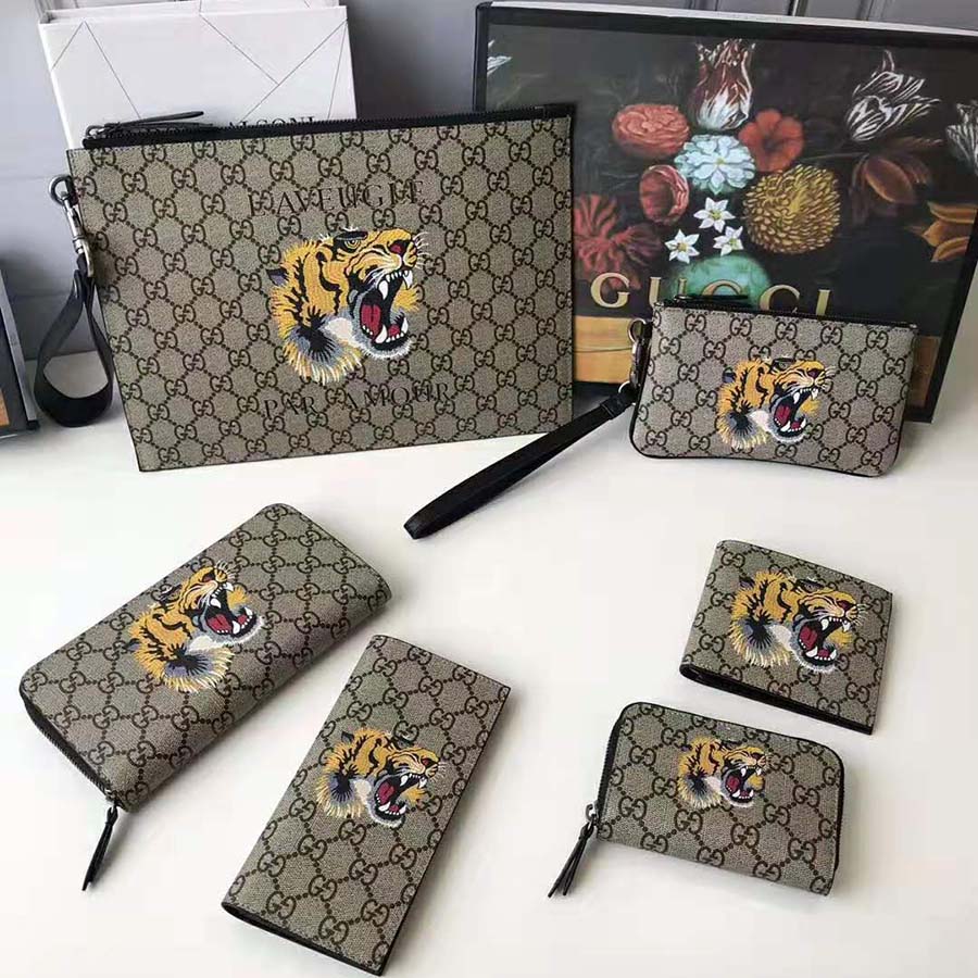 Gucci GG Men Tiger Print GG Supreme Wallet in Beige/Ebony GG Supreme ...