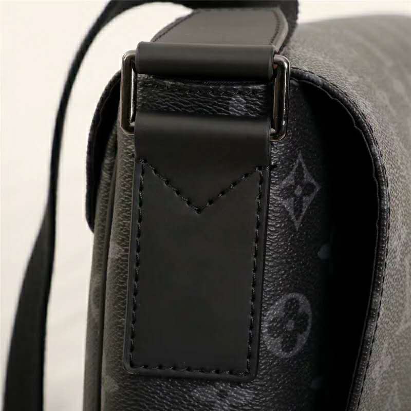 Louis Vuitton LV Men District MM Bag in Monogramme Eclipse Canvas-Grey - LULUX