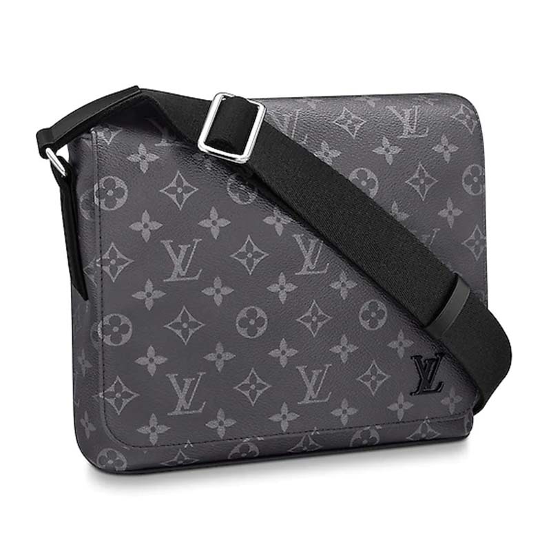 A Louis Vuitton District PM bag. - Bukowskis