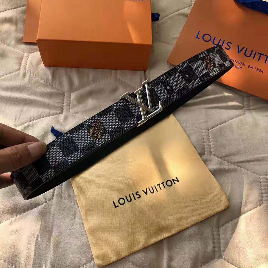 Louis Vuitton LV Initiales 30mm Reversible Belt Pearl Grey + Cowhide. Size 85 cm