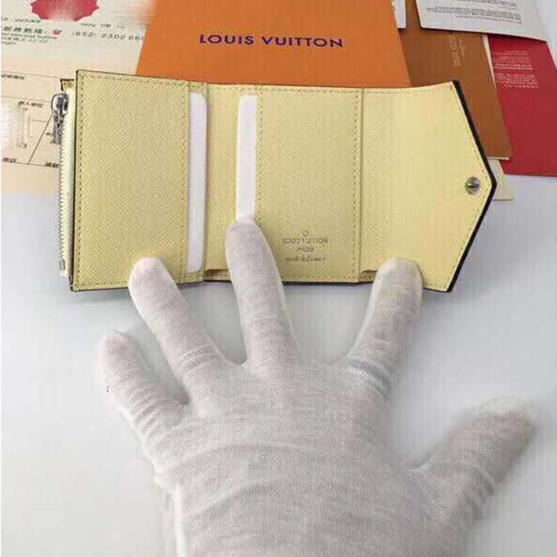 Louis Vuitton Zoe Zo√ Wallet