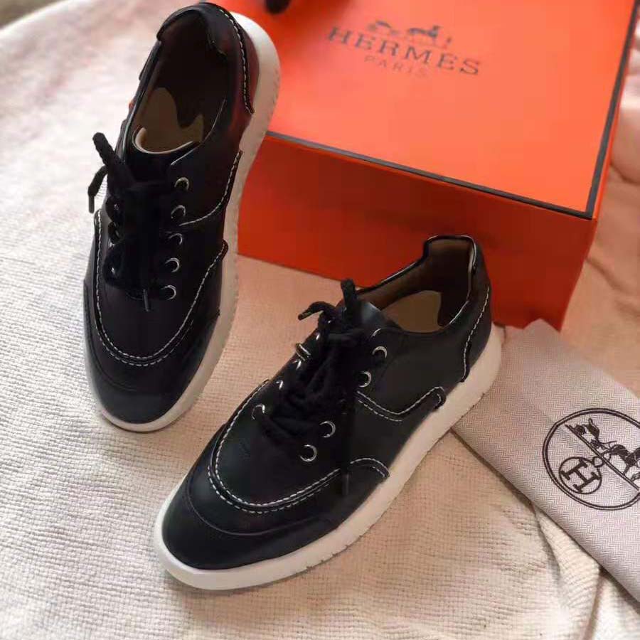 Hermes Women Turn Sneaker in Calfskin Saddle Stitch Detail-Black - LULUX