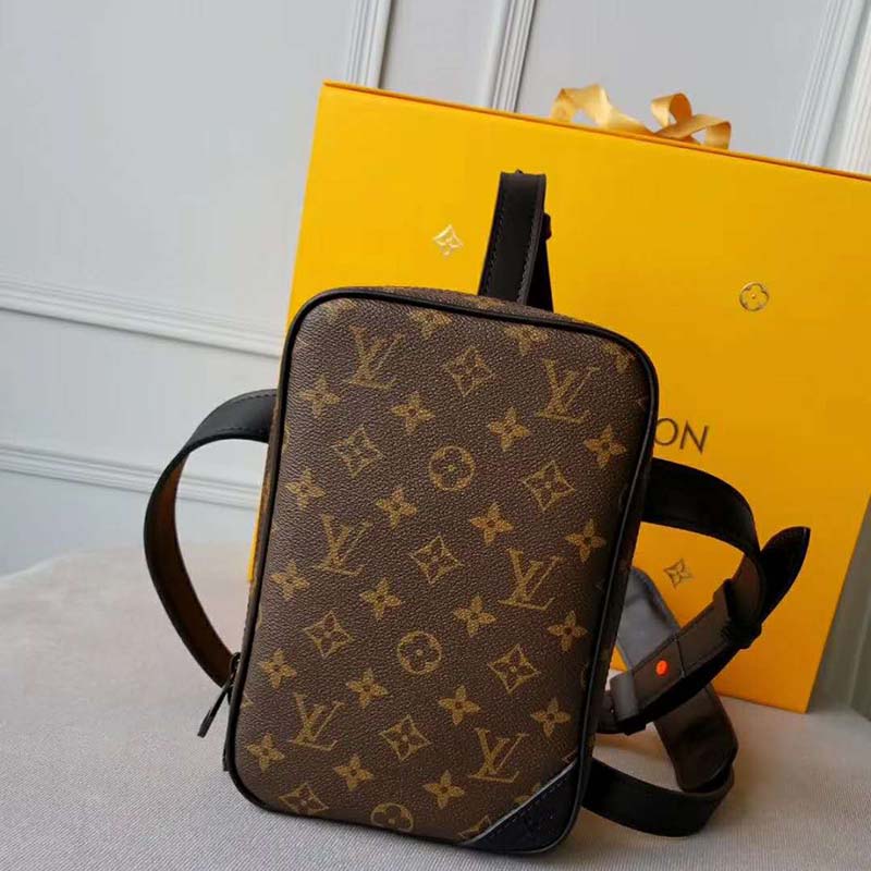 Men's Louis Vuitton Side Bag | Literacy Basics