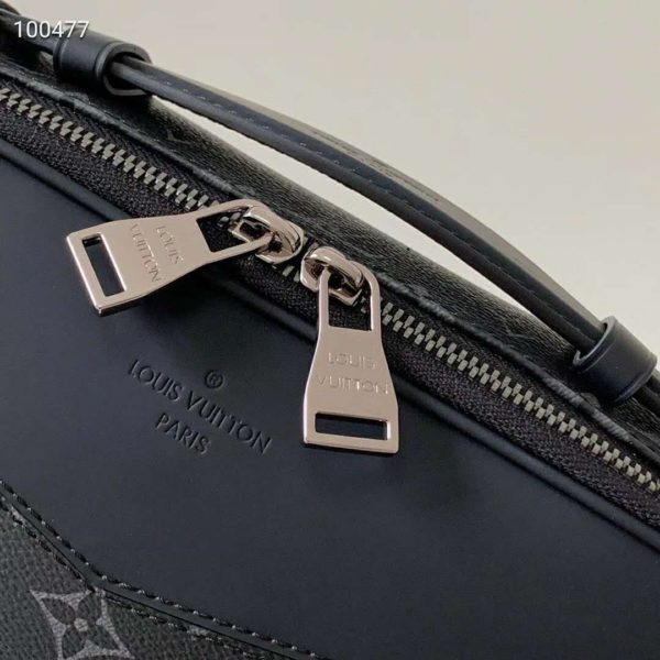 LOUIS VUITTON Authentic Men's Taigarama Bum Bag Gray Zipper Leather