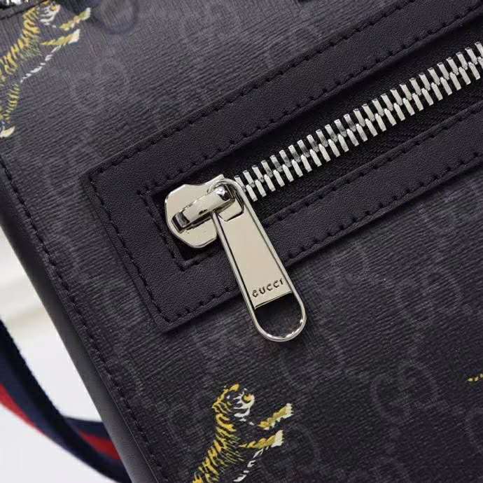 Gucci Gg Supreme Bestiary Tigers Messenger Bag Black IUCN Water