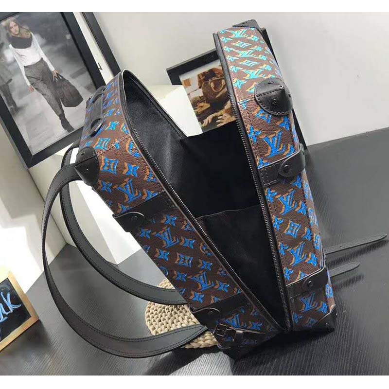 Louis Vuitton x Supreme Small bags, wallets & cases for Men - Vestiaire  Collective