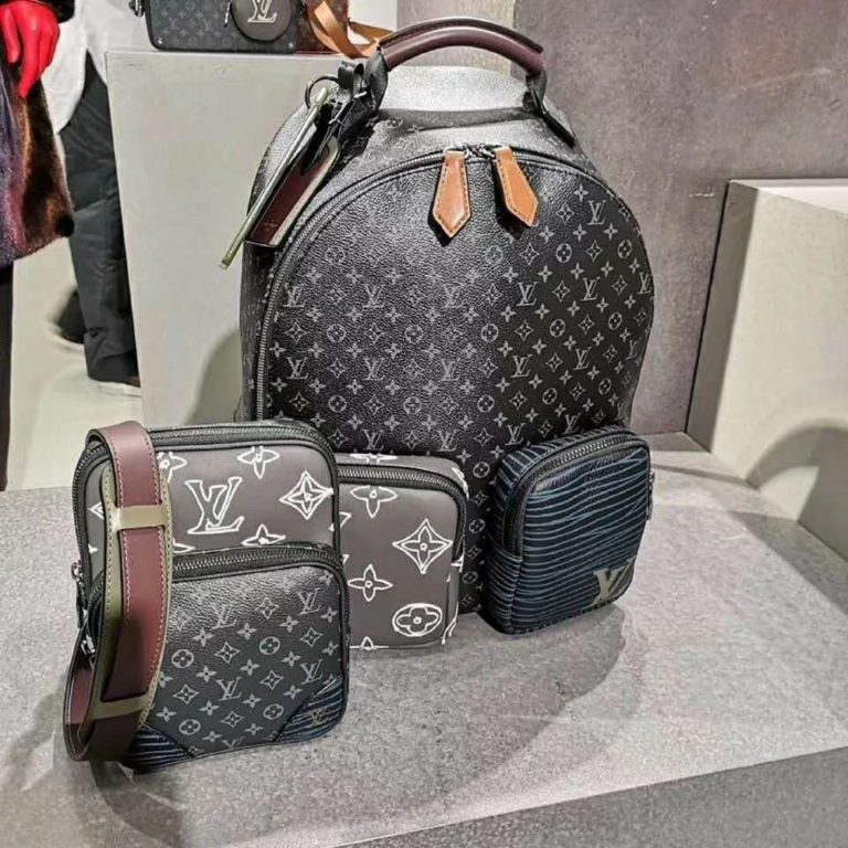  Louis Vuitton  LV  Unisex  Multipocket Backpack Monogram 