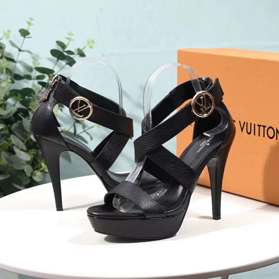 Louis Vuitton Amarante Patent Leather Lock It Flat Sandals Size 38 For Sale  at 1stDibs