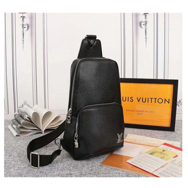 Avenue sling leather bag Louis Vuitton Black in Leather - 28312780