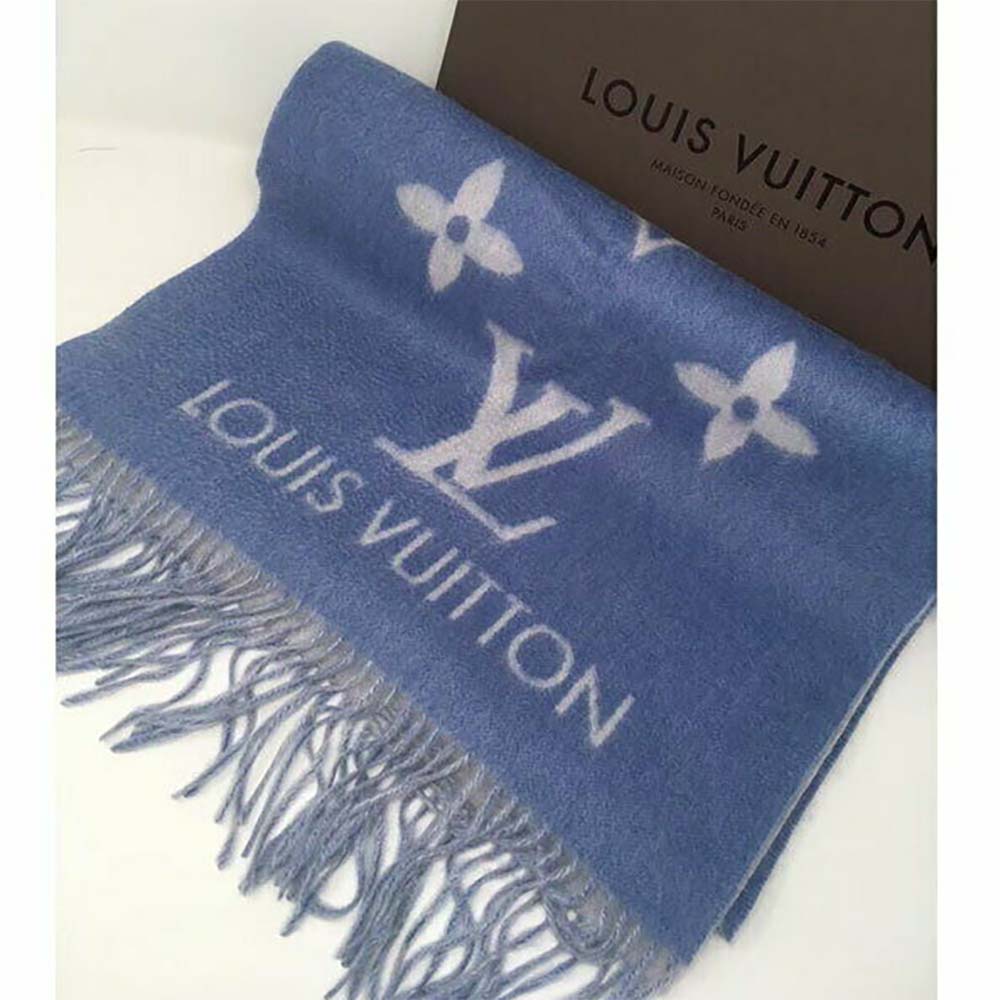 Shop Louis Vuitton MONOGRAM Monogramink cold reykjavik scarf (M76884) by  ms.Paris