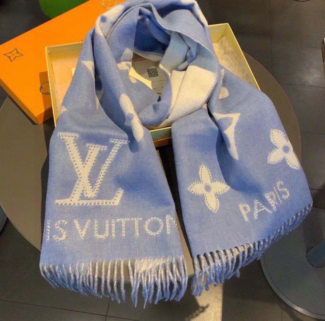 Shop Louis Vuitton MONOGRAM Monogramink cold reykjavik scarf (M76884) by  ms.Paris
