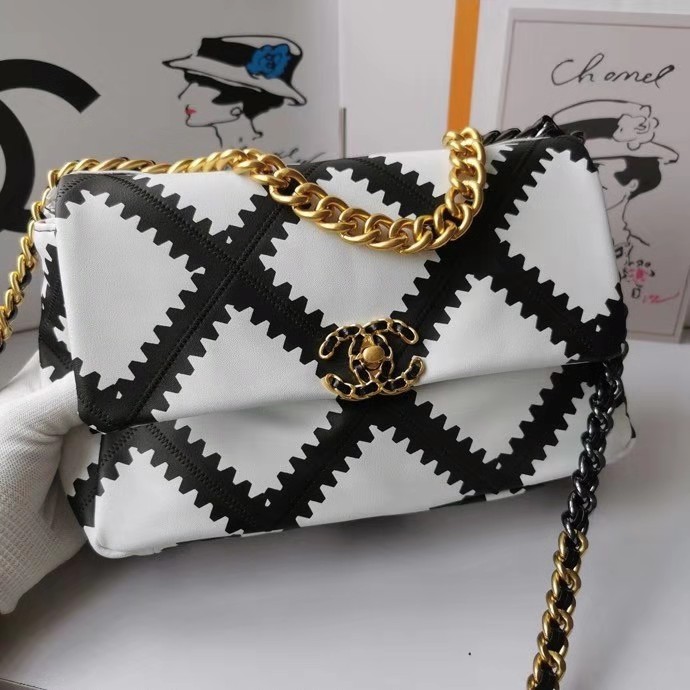 Chanel Women 19 Flap Bag in Calfskin Crochet White & Black - LULUX