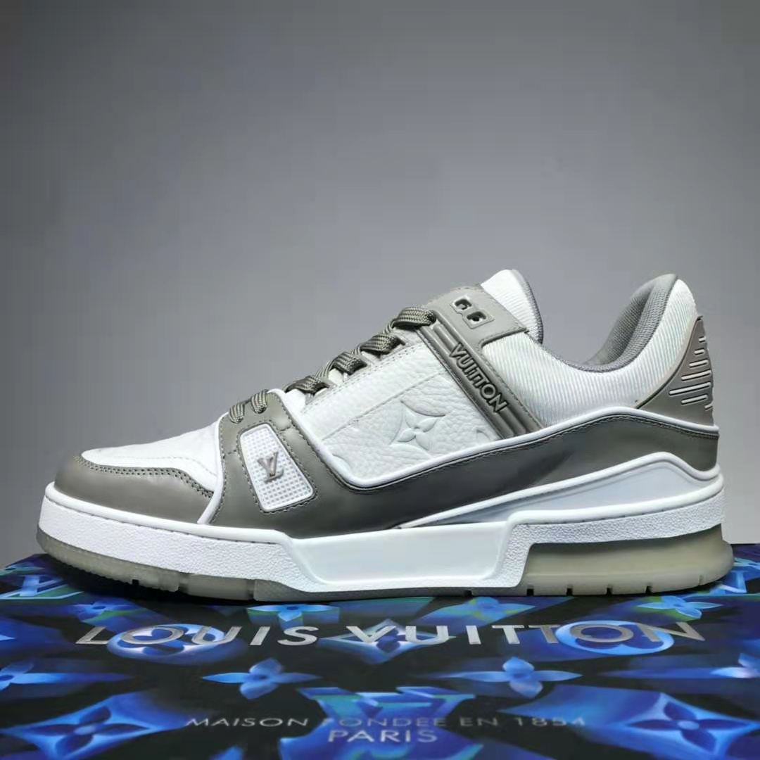 Louis Vuitton Mens Sneakers 2022-23FW, Grey, 10.5