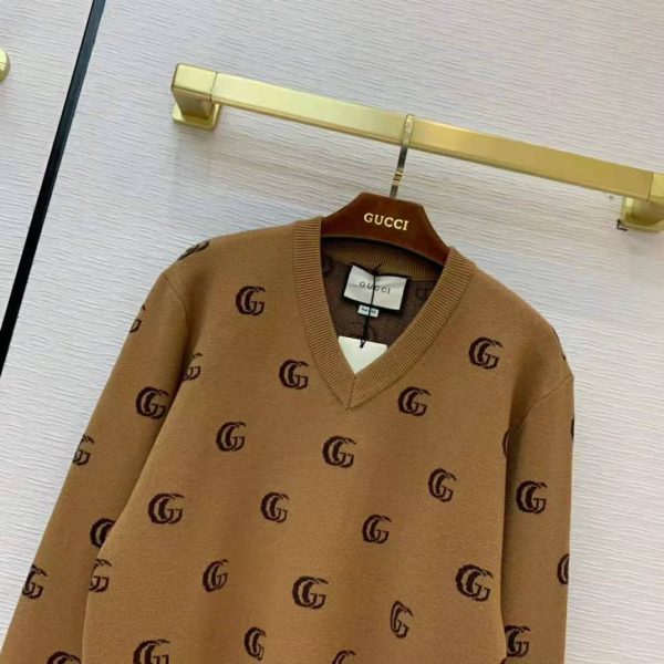 Gucci Men Double G Jacquard Wool V-Neck Sweater Camel and Brown (4)