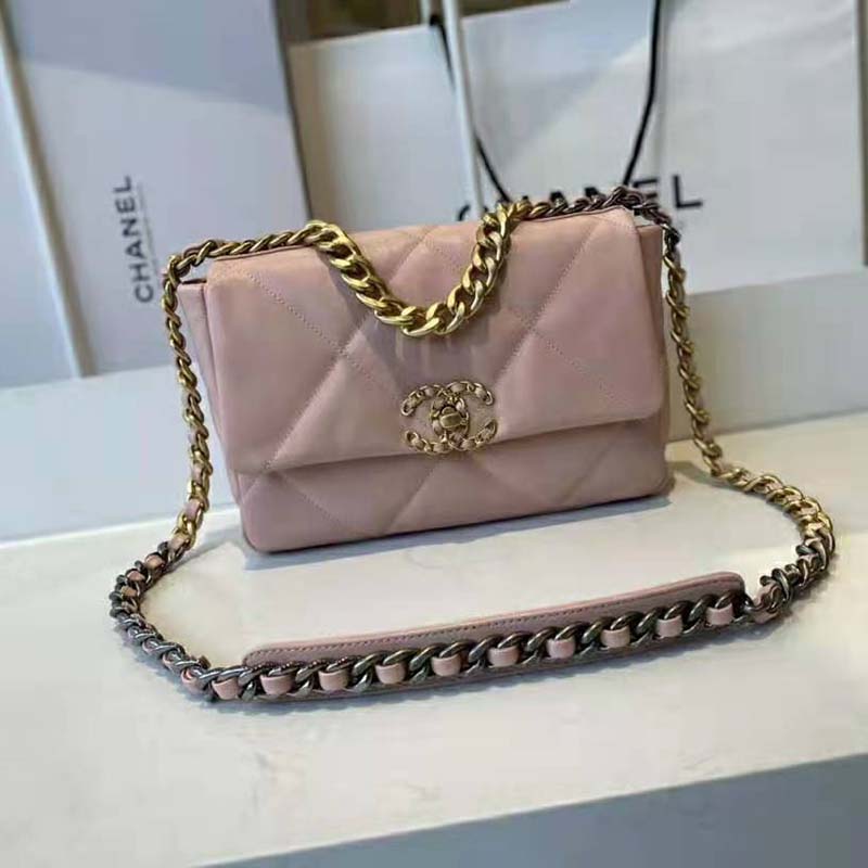 Fast delivery, order today Chanel 19 large handbag, Shiny lambskin ...