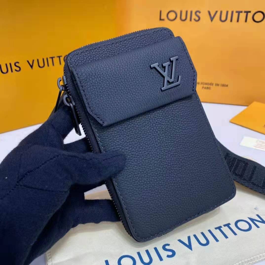 Louis Vuitton LV Aerogram Phone Pouch Shoulder Pouch in Black, Women's