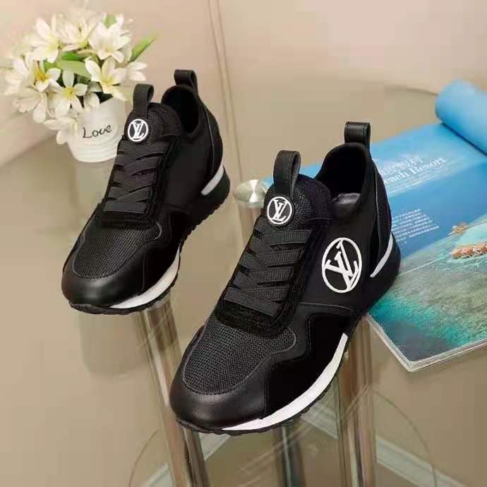 L.V Women’s LV Runner Tatic Sneaker Black For Women LV 1A9UNT