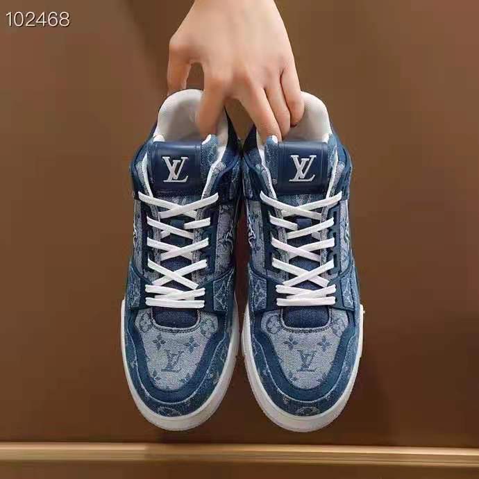 Tênis Louis Vuitton Trainer Blue Jeans/Velcro Strap Monogram Flowers -  Felix Imports