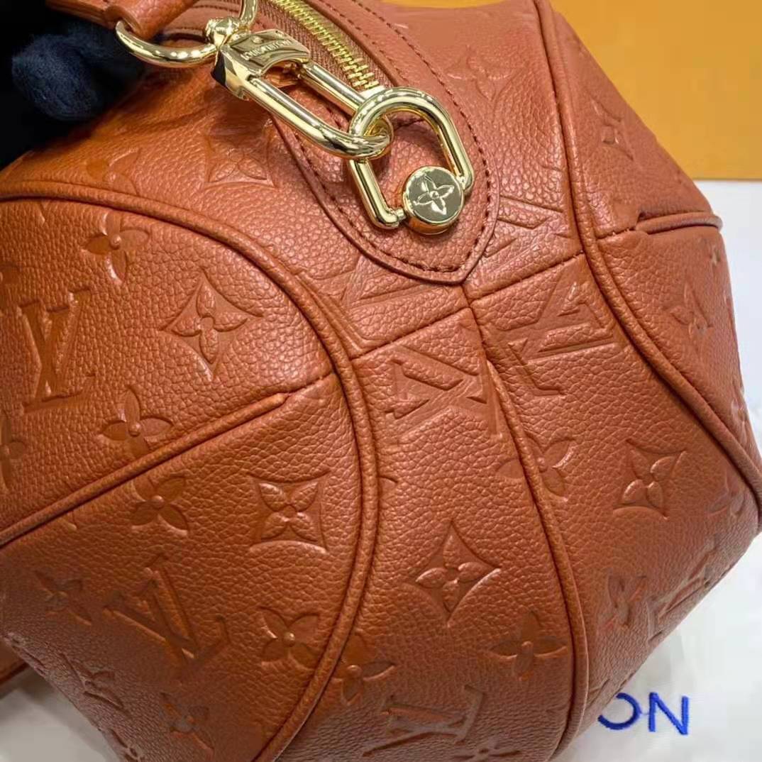 Leather weekend bag Louis Vuitton X NBA Brown in Leather - 24146048