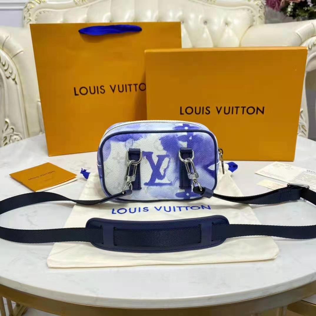 Louis Vuitton Outdoor Pochet Umhängetasche Blau P12056 – NUIR VINTAGE