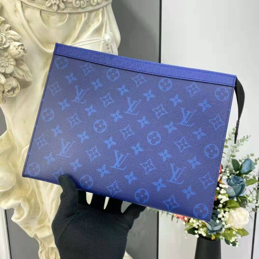 Pochette LOUIS VUITTON leather varnished blue Monogram LV - VALOIS  VINTAGE PARIS