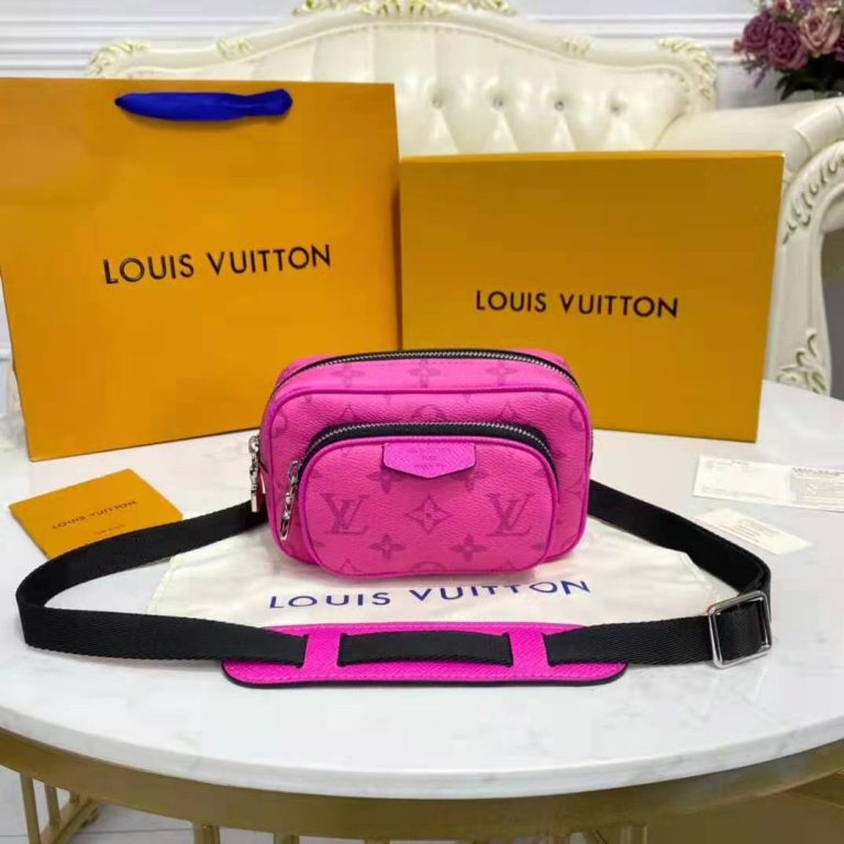 outdoor pouch louis vuitton