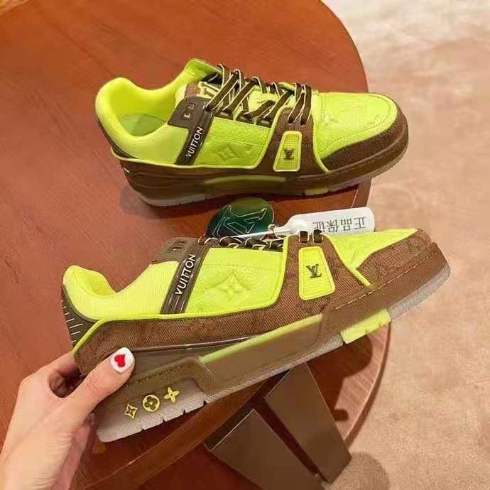 Lv trainer leather low trainers Louis Vuitton Yellow size 9 UK in Leather -  33237652
