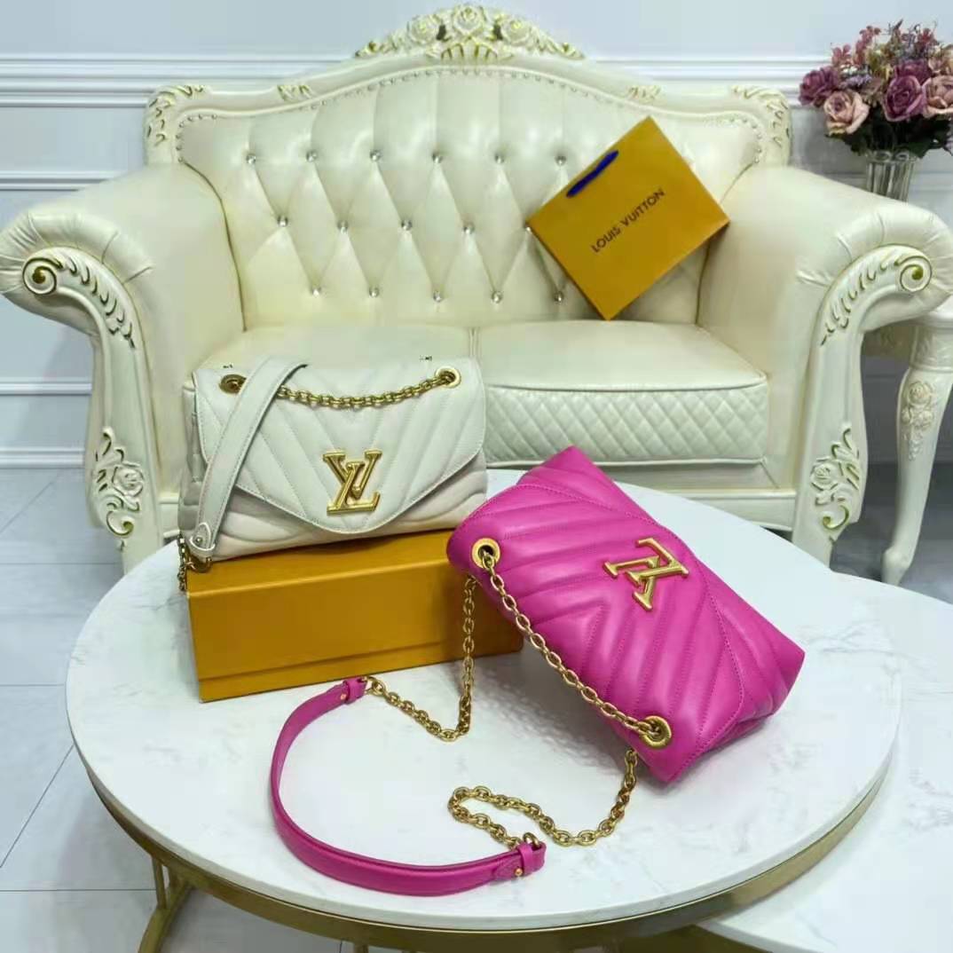 AAA Replica Louis Vuitton M58553 LV New Wave Chain Bag Smooth Cowhide  Leather Agathe Pink