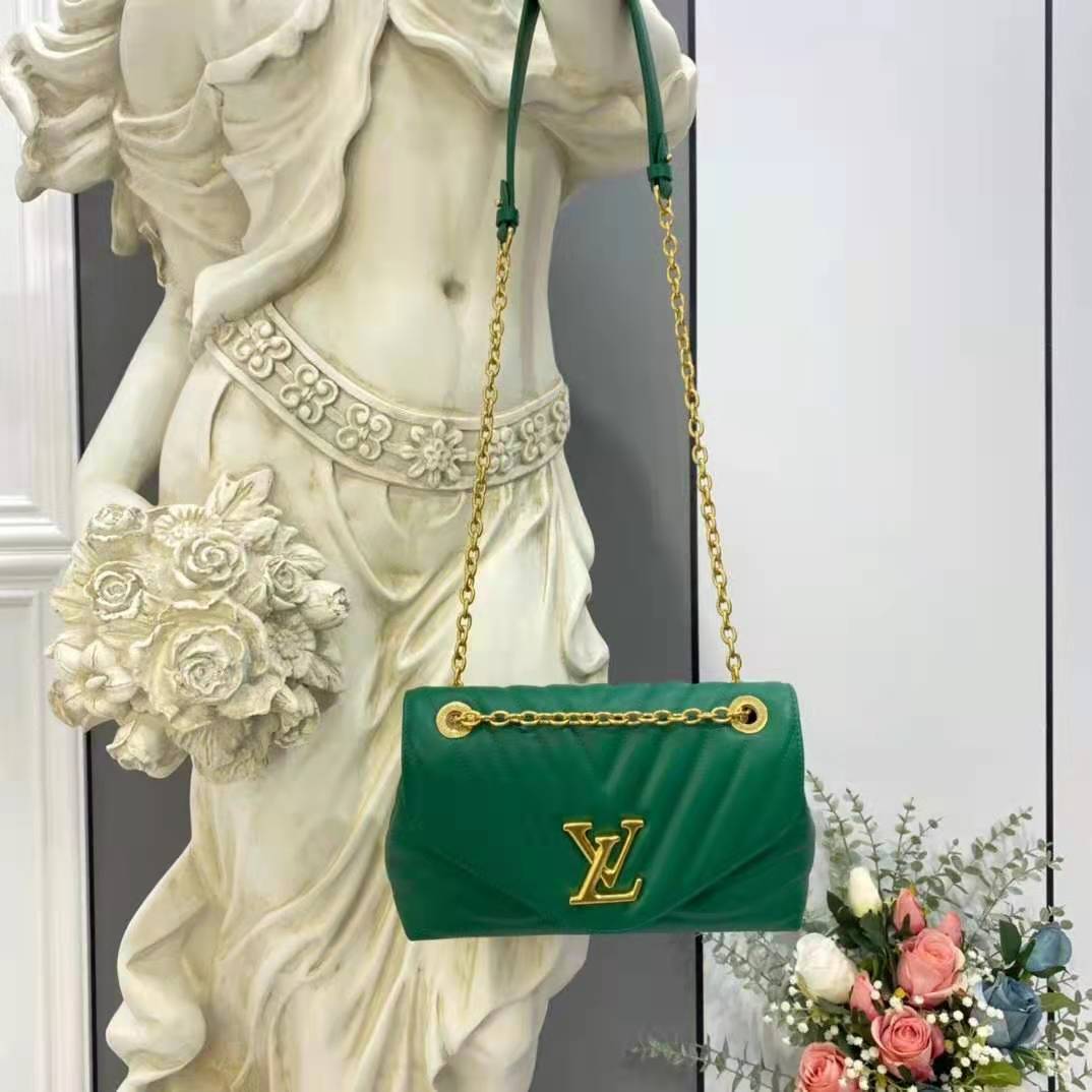 Louis Vuitton New Wave Chain Bag Quilted Leather PM Green 1185421
