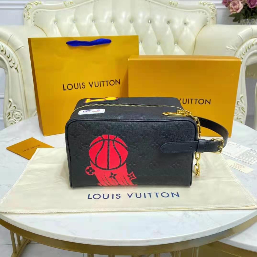 Dopp kit cloakroom leather bag Louis Vuitton X NBA White in Leather -  35990259