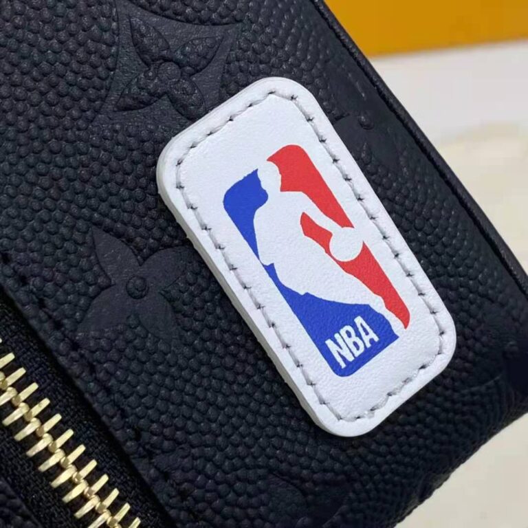 lv nba cloakroom dopp kit