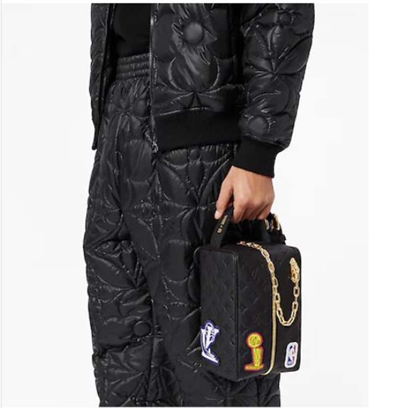 NEW LOUIS VUITTON X NBA DOPP KIT CLOAKROOM LIMITED EDITION NEW BAG HANDBAG  Black Leather ref.772534 - Joli Closet
