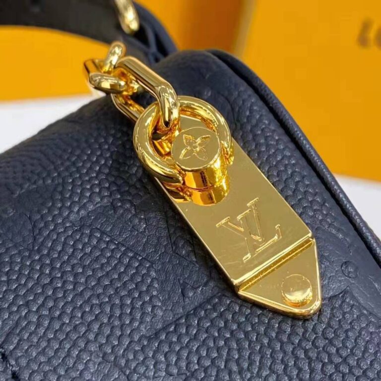 lv nba cloakroom dopp kit