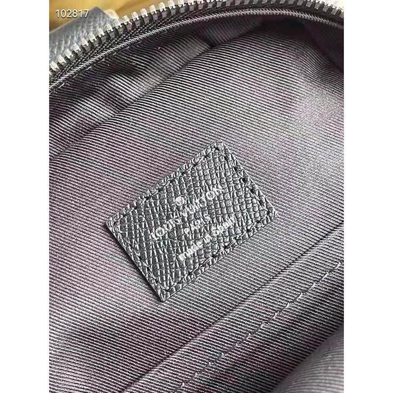 Outdoor cloth handbag Louis Vuitton Black in Cloth - 25285861