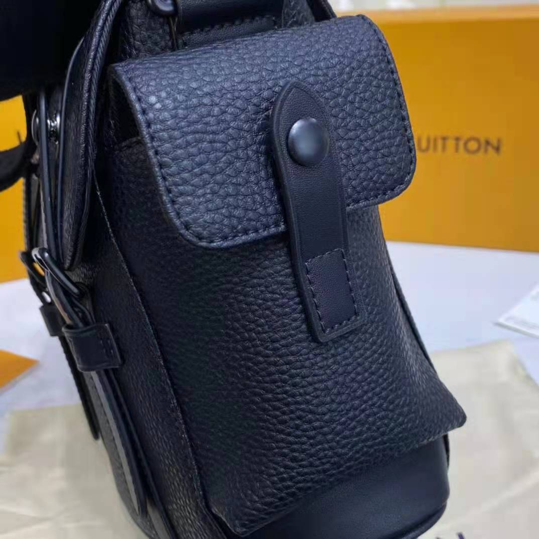 Louis Vuitton Black Taurillon Leather Christopher Messenger Bag