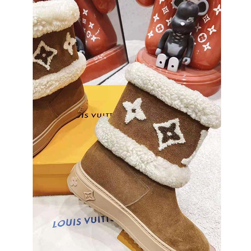 Flats Louis Vuitton Brown size 9 US in Suede - 27475913
